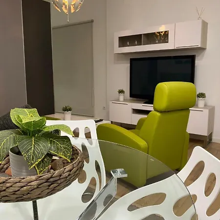 Stylish And Charm Cister Cathedral Appartement